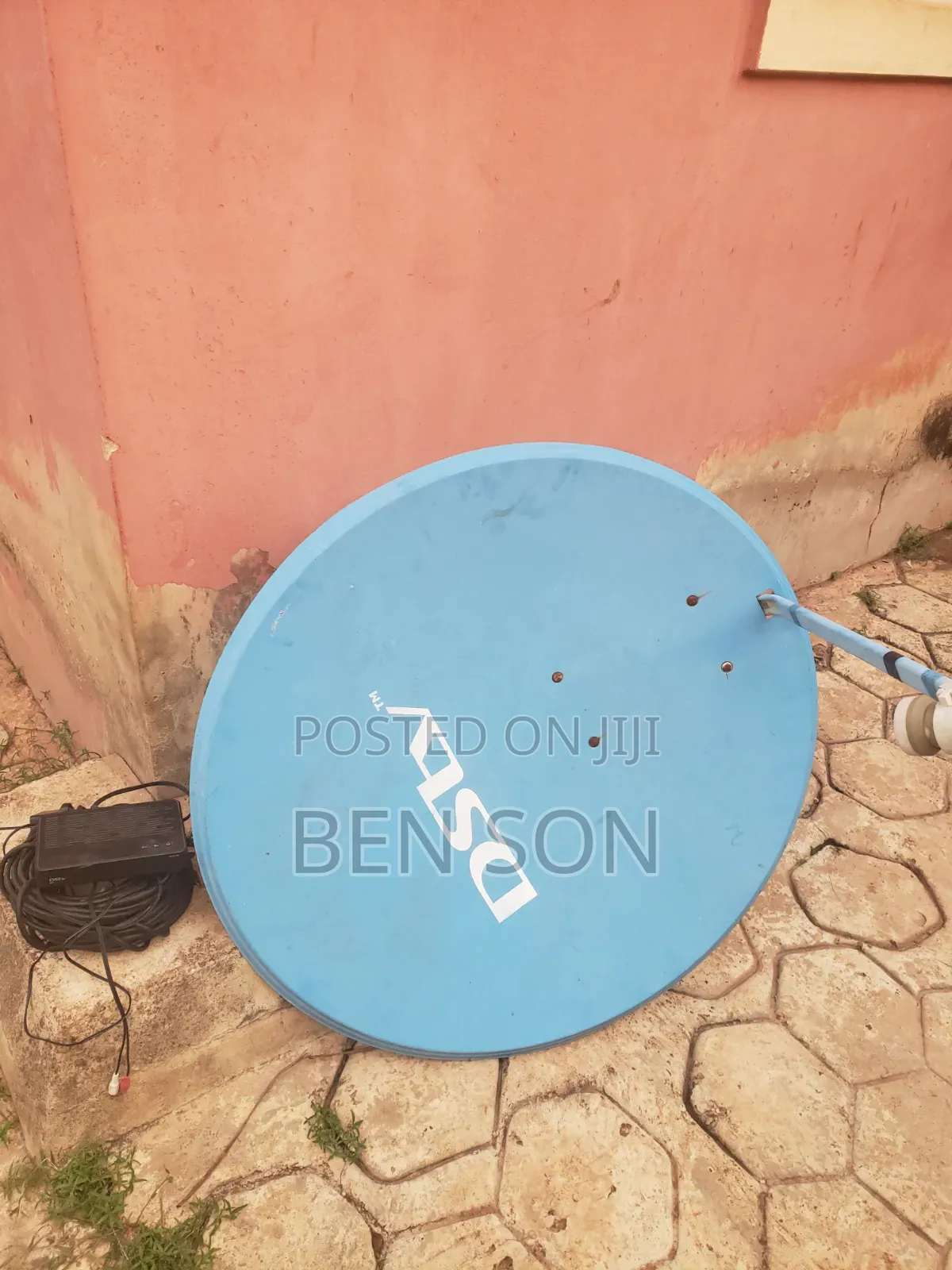 DSTV Decoder