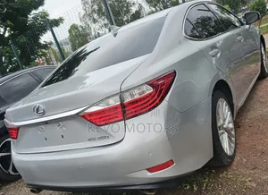 Lexus ES 2015 Silver