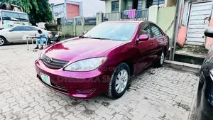 Toyota Camry XLE 4dr Sedan (2.4L 4cyl 4A) 2004 Red