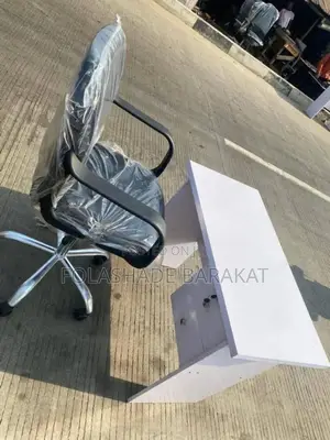 Brandnew 3ft Table With Adjustable Swivel Chair