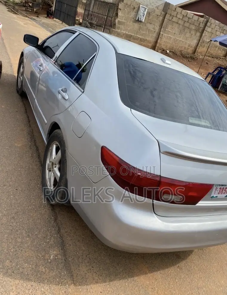 Honda Accord Automatic 2004 Silver