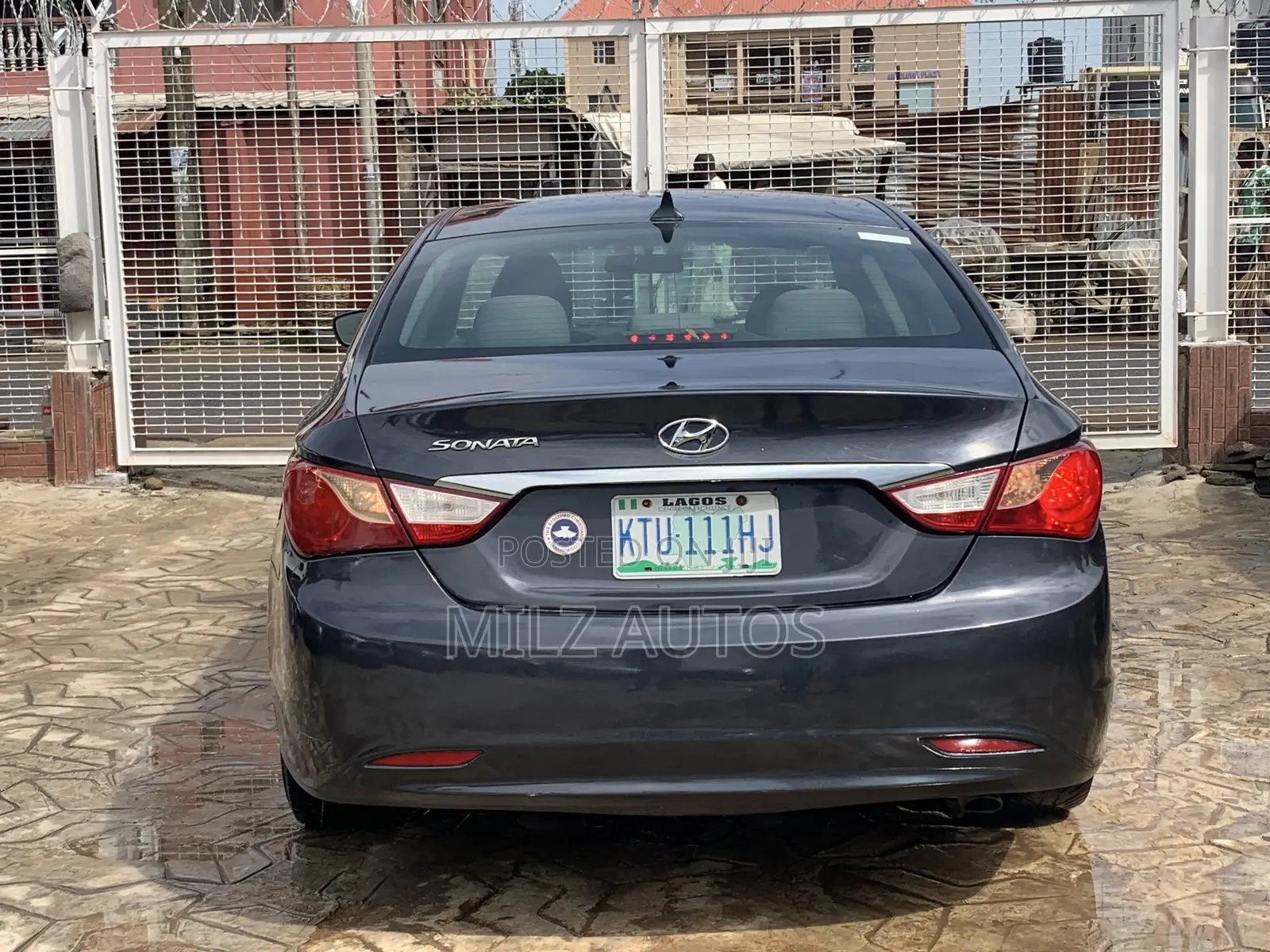 Hyundai Sonata 2011 Blue