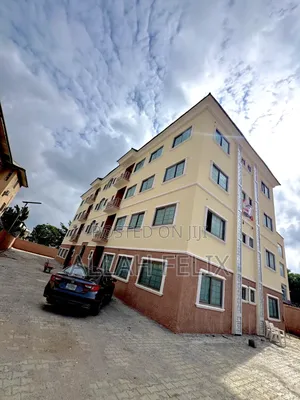 3bdrm Block of Flats in Mabushi for sale