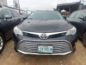 Toyota Avalon XLE Premium FWD Sedan (3.6L 6cyl 6A) 2016 Black