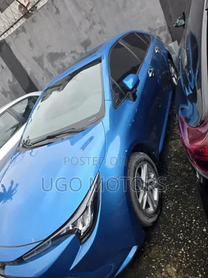 Toyota Corolla XSE 2020 Blue
