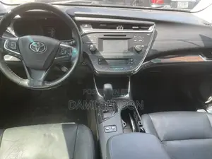 Toyota Avalon XLE 4dr Sedan (3.5L 6cyl 6A) 2014 Silver