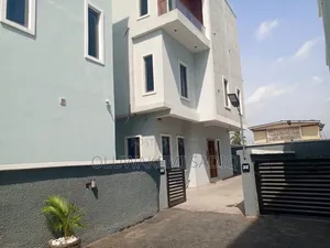 5bdrm Duplex in Ikeja for rent
