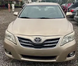 Toyota Camry 2008 Gold