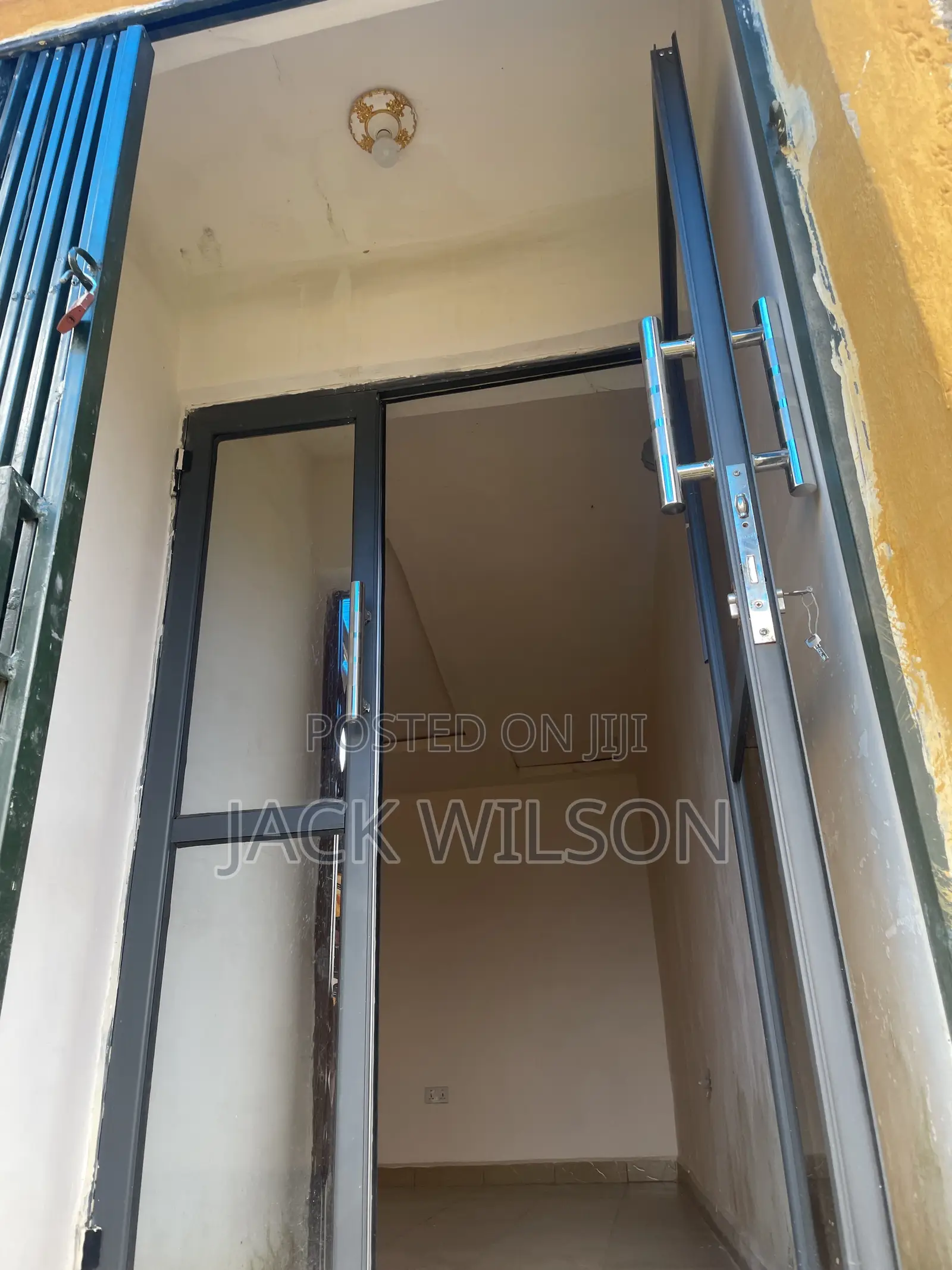 Spacious Shop in Tunga Maje