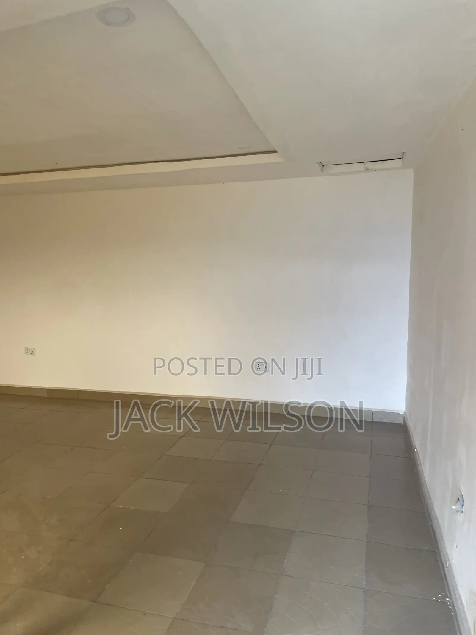 Spacious Shop in Tunga Maje