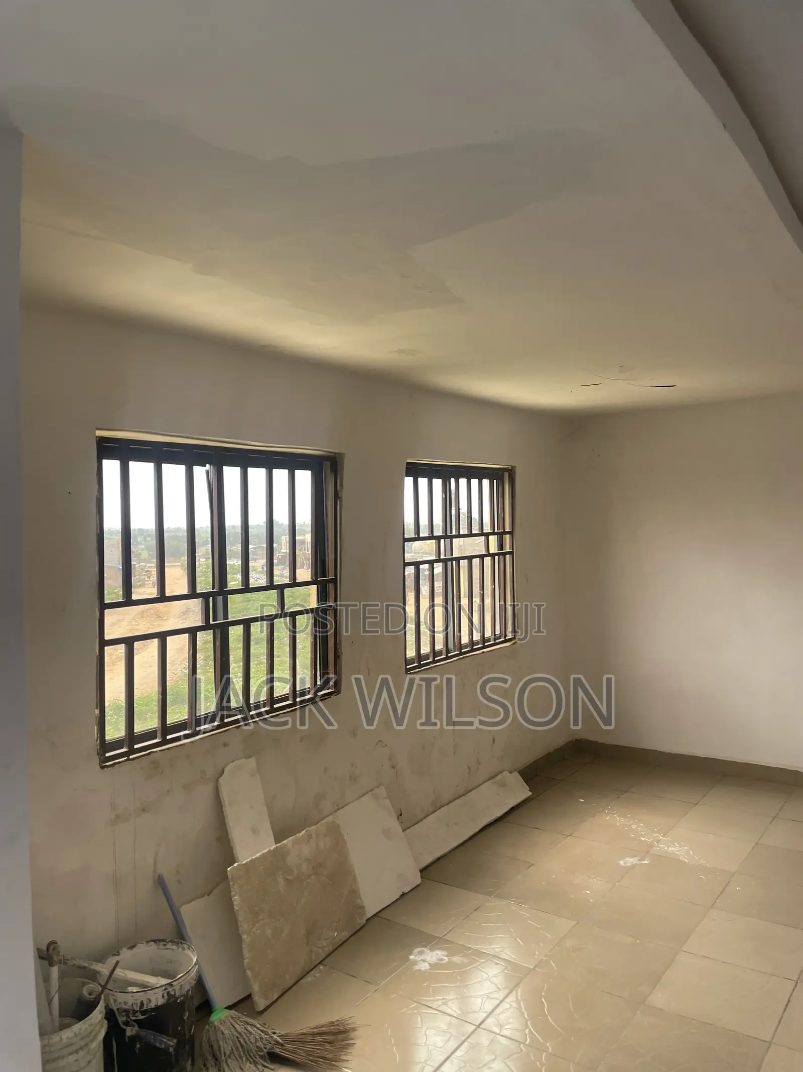 Spacious Shop in Tunga Maje