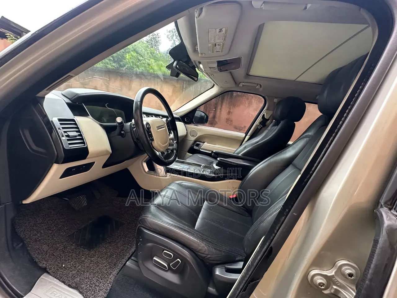 Land Rover Range Rover 2014 Gold