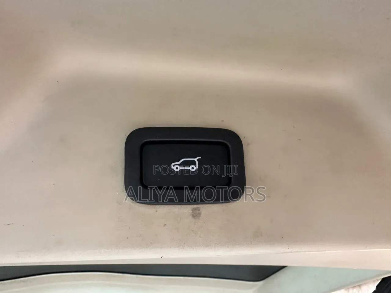 Land Rover Range Rover 2014 Gold