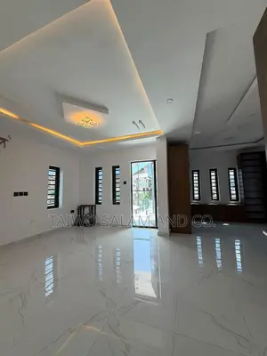 4bdrm Duplex in Akobo for sale