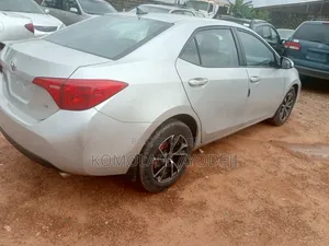 Toyota Corolla 2017 Silver