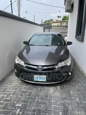 Toyota Camry LE 4dr Sedan (2.5L 4cyl 6A) 2015 Gray
