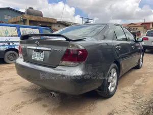 Toyota Camry 2004 Gray