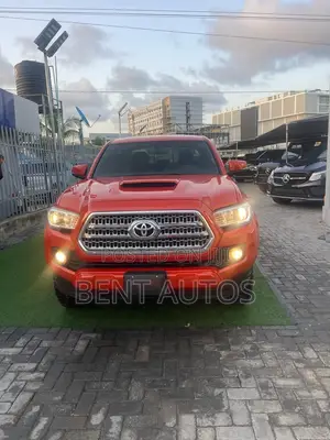 Toyota Tacoma 2017 Orange