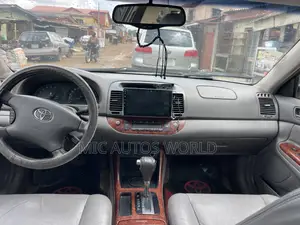 Toyota Camry 2004 Gray
