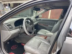 Toyota Camry 2004 Gray