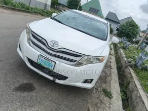 Toyota Venza 2009 White