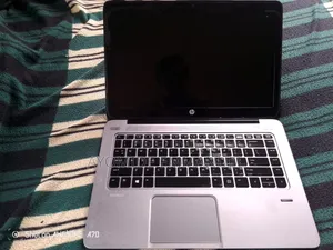 Laptop HP EliteBook 1040 G3 4GB Intel Core 5 SSD 128GB