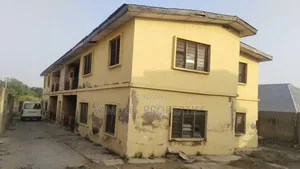 12bdrm Block of Flats in Ilorin West for sale