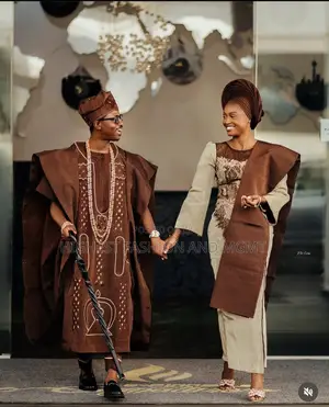 Chocolate Brown Champagne Traditional Couple Set