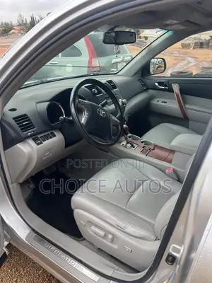 Toyota Highlander Limited 2011 Silver 