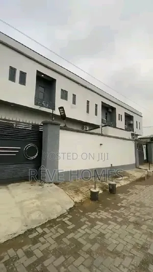 Furnished 2bdrm Block of Flats in Soluyi for rent