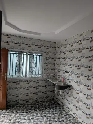 3bdrm Bungalow in Idigbaro, Ologuneru for rent