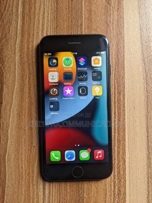 Apple iPhone 7 32 GB Black