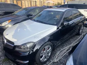 Mercedes-Benz C300 Sport 4Matic Sedan AWD (3.0L 6cyl 7A) 2010 Black