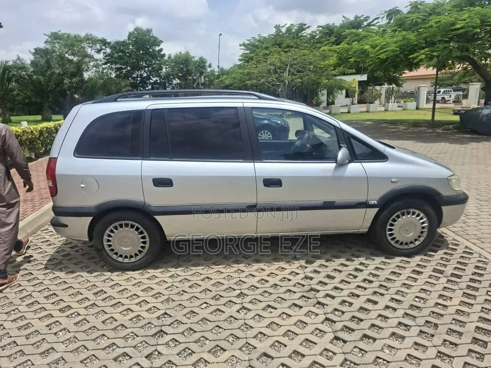 Opel Zafira 2004 Silver
