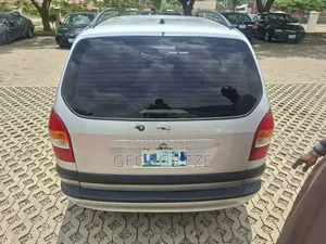 Opel Zafira 2004 Silver