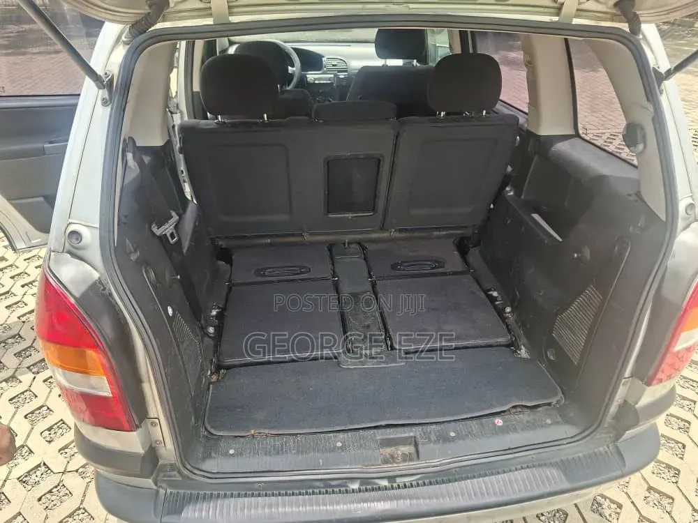 Opel Zafira 2004 Silver