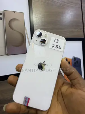 Apple iPhone 13 256 GB White