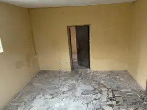 2bdrm Room & Parlour in Ibadan North West for rent