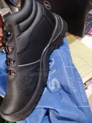 Eagle Steel Safety Boots Is Available