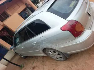 Toyota Avensis 2008 Gray
