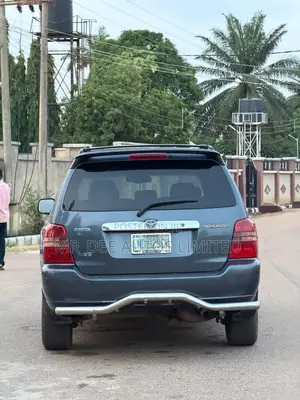 Toyota Highlander 2005 Gray