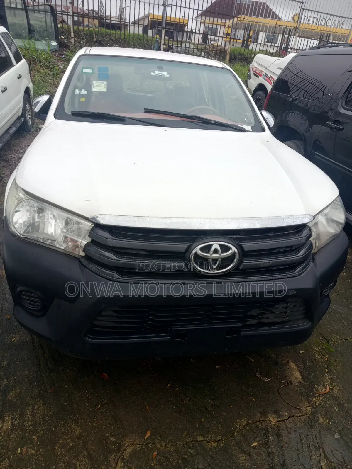 Toyota Hilux 2012 White