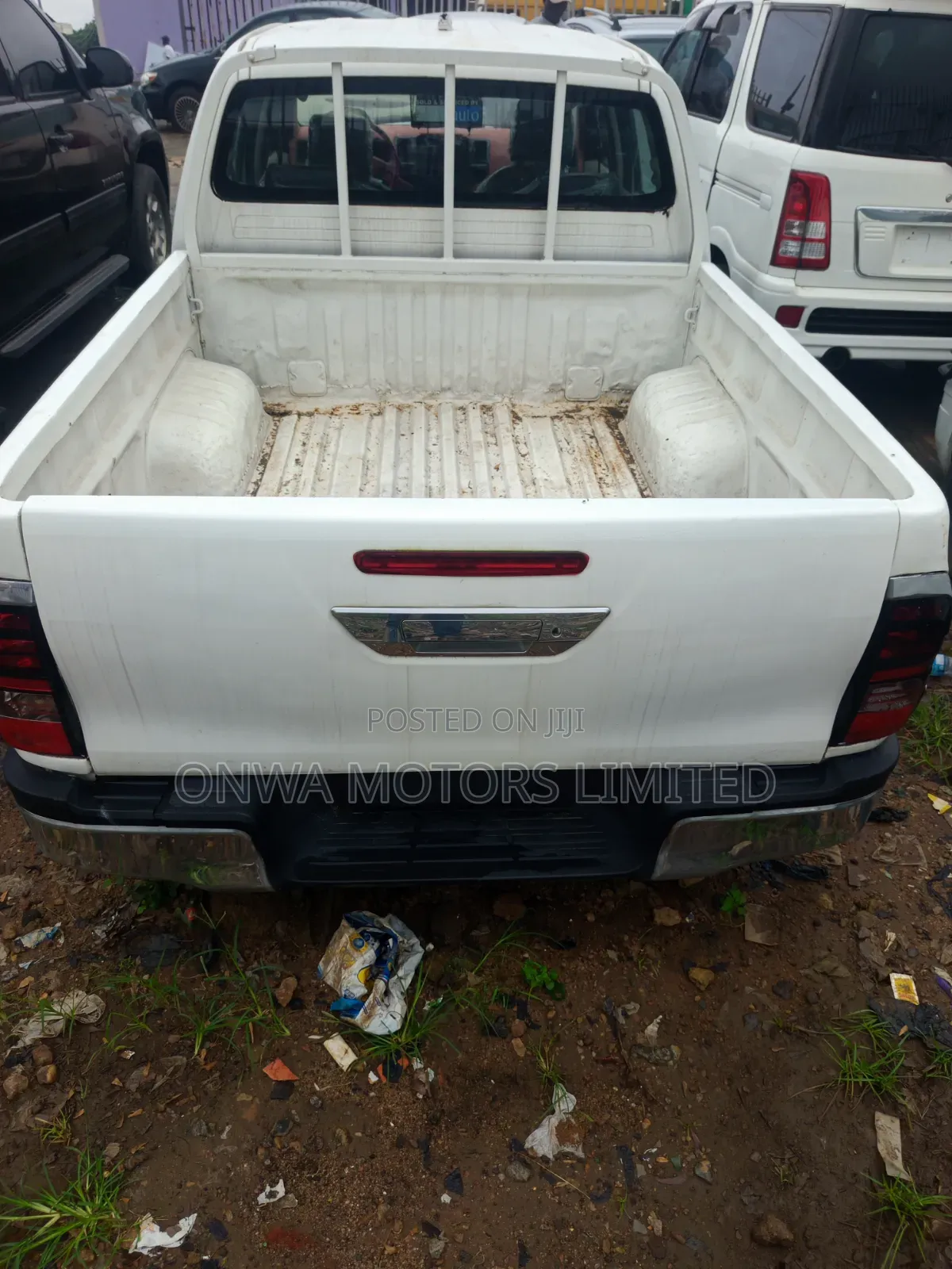 Toyota Hilux 2012 White