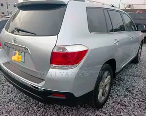 Toyota Highlander 2013 Silver