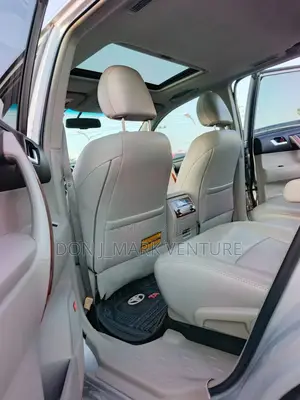 Toyota Highlander 2013 Silver