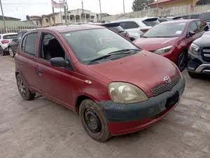 Toyota Yaris 2002 Burgandy
