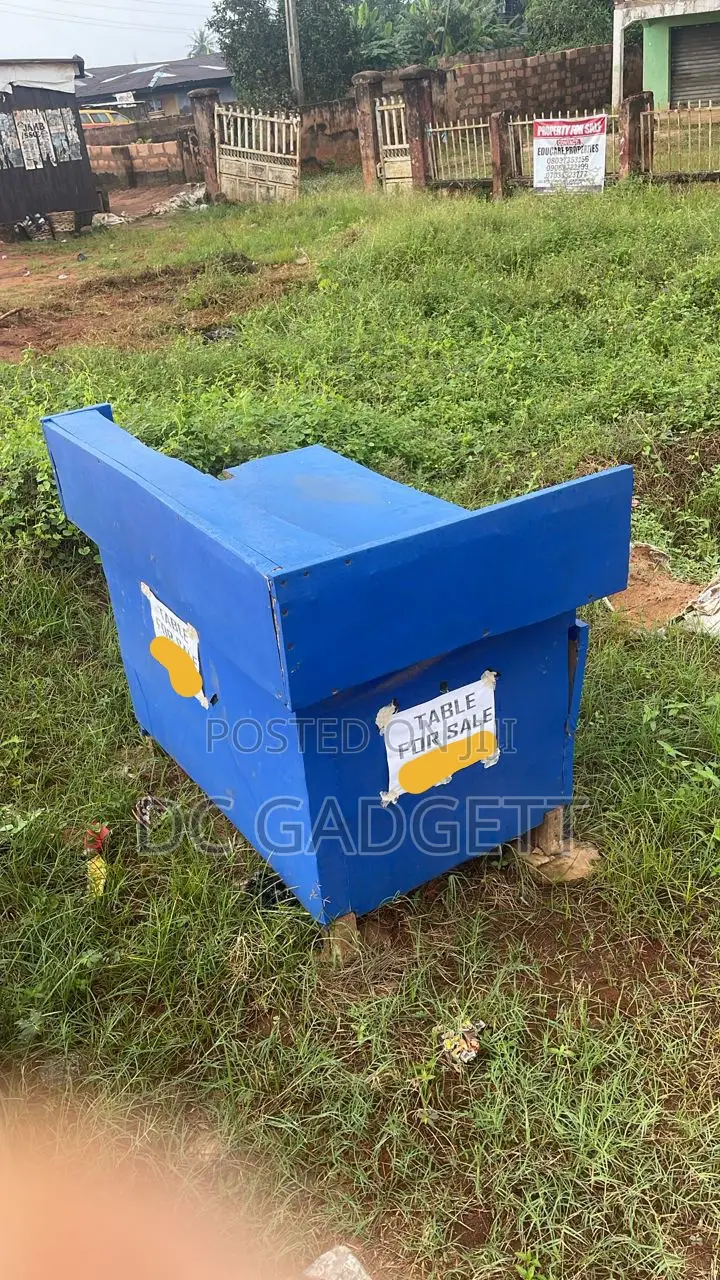 Table With Locker for Business (Noodles Etc)