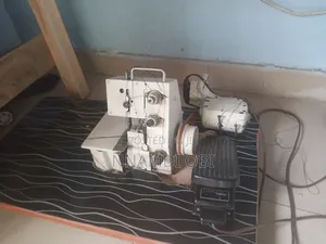 Weaving Machine With Moto