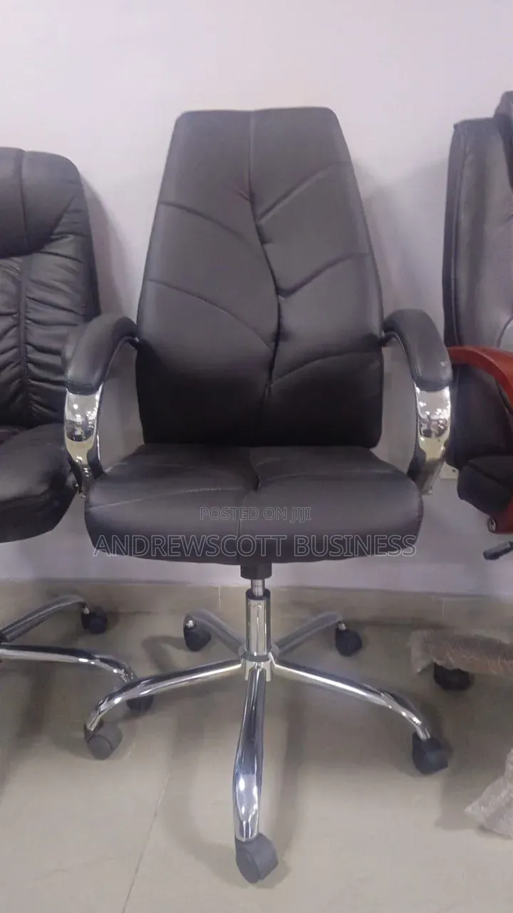 Black Leaf Design Chair