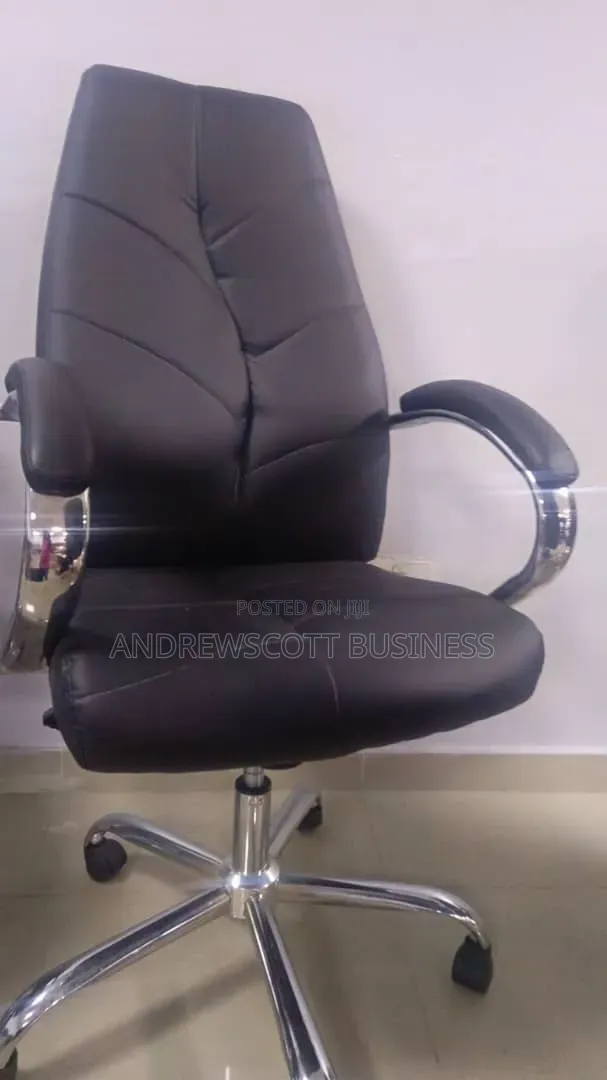 Black Leaf Design Chair